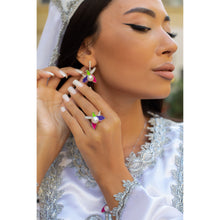 Qalereya görüntüsünə şəkil yükləyin, &quot;Xarı Bülbül&quot; dizaynlı əl işi premium italyan gümüşü dəst, gümüşü-qaşlı
