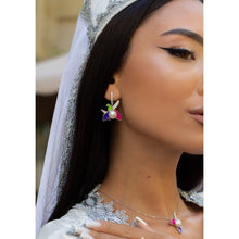 Qalereya görüntüsünə şəkil yükləyin, &quot;Xarı Bülbül&quot; dizaynlı əl işi premium italyan gümüşü dəst, gümüşü-qaşlı
