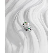 Qalereya görüntüsünə şəkil yükləyin, Yaşıl kristallarla bəzədilmiş qara mirvari dəst, klon, sırğalar və üzük
