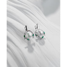 Qalereya görüntüsünə şəkil yükləyin, Yaşıl kristallarla bəzədilmiş qara mirvari dəst, klon, sırğalar və üzük
