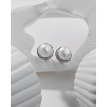 Qalereya görüntüsünə şəkil yükləyin, Ağ zirkon qaşlı ingilis zamoklu italyan gümüşü mirvari dəst
