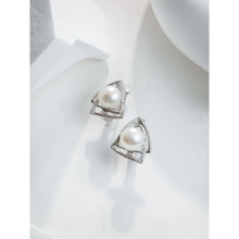 Qalereya görüntüsünə şəkil yükləyin, Üst-üstə üçbucaq dizaynlı italyan gümüşü premium mirvari dəst
