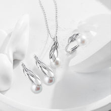 Qalereya görüntüsünə şəkil yükləyin, Yarpaq arasında mirvari dizaynlı italyan gümüşü premium dəst
