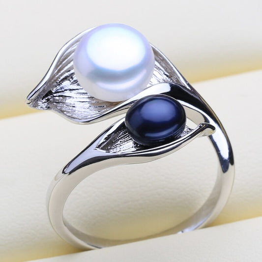 Ağ və qara rəngli iki mirvarili üzük